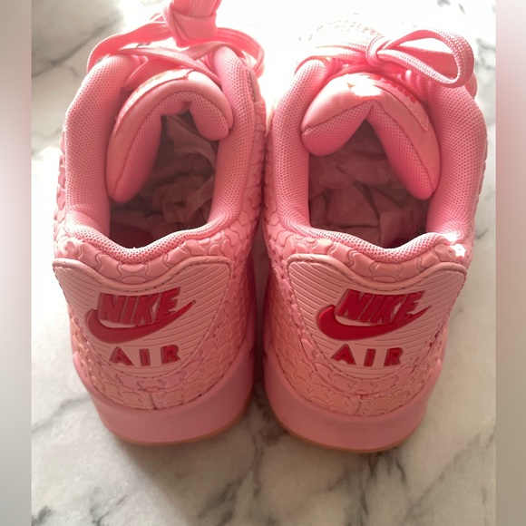 Nike Pink Women's Sneakers. Brand New, Never worn! - Picture 4 of 7